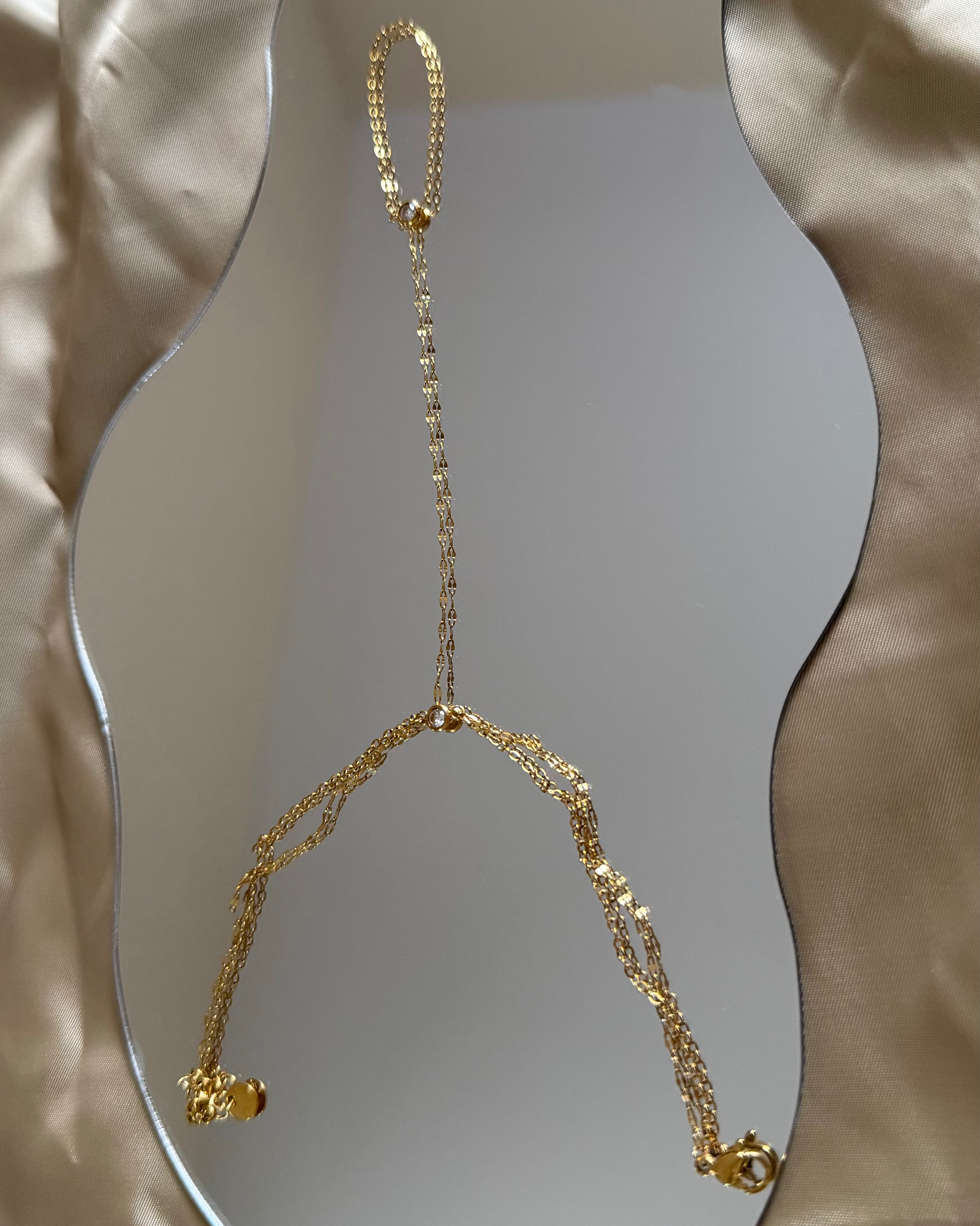 Noor Hand Chain