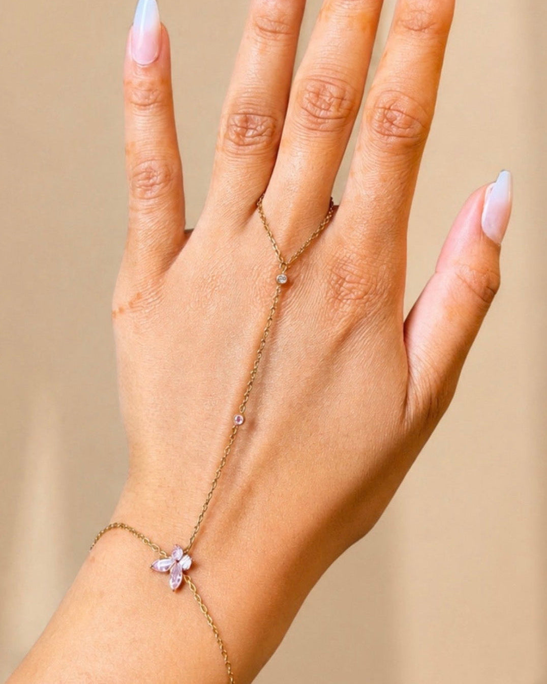 Nouf Hand Chain